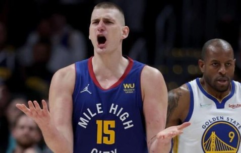 季后赛七连败！最好的约基奇斗不过勇士五小