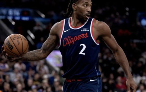 华体会-伦纳德谈阿德巴约83分：简直不可思议，这是他多年努力的结果