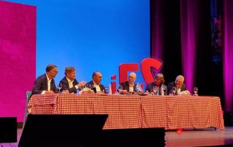 华体会体育官方-从1982到2022，蓝衣军团世界杯英雄畅聊夺冠往事