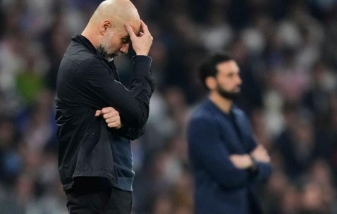 记者：瓜帅怎么会想到在伯纳乌派出四名前锋？这是瓜式失误